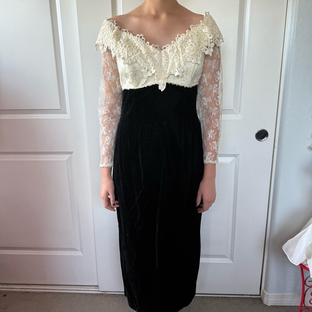 VINTAGE 90s Scott McClintock Black and Ivory Lace Dress 🖤 16 XL sweetheart neck